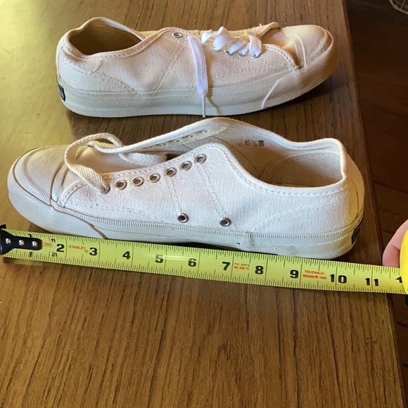 Vintage canvas white Converse. - Picture 4 of 7